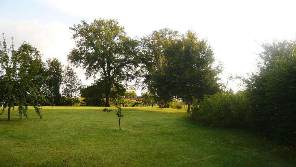 Bed & Breakfast - Maison De Marie Messimy-sur-Saone Exterior foto